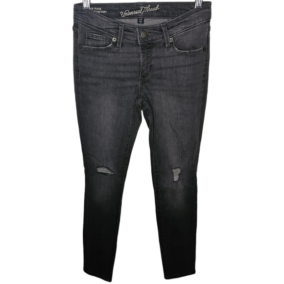 NWT Universal Threads Mid-Rise Distressed Skinny Jeans - Picture 1 of 3